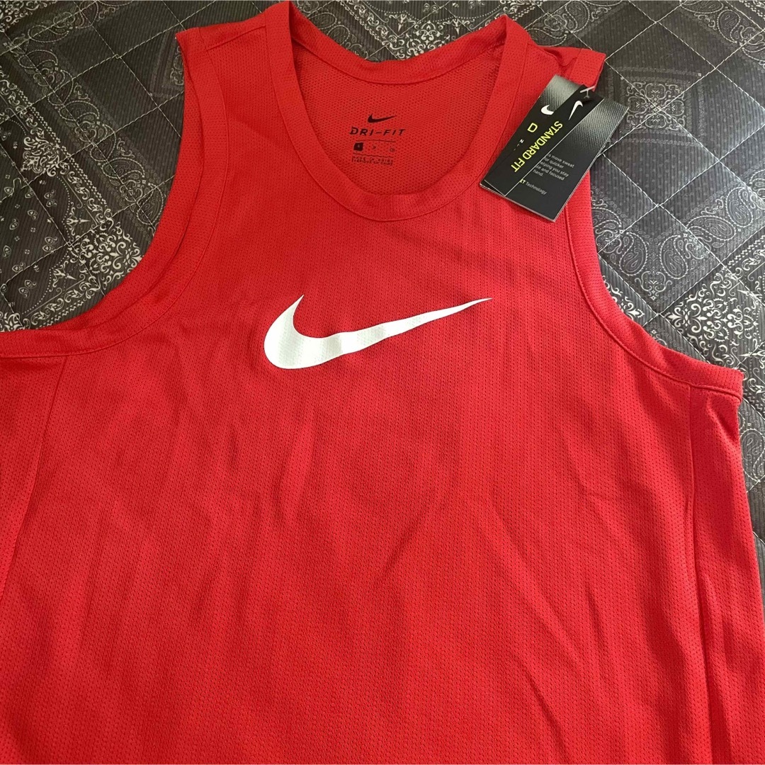 NIKE(ナイキ)の新品人気 NIKE ナイキ タンクトップ 赤 S レッド ワークアウト バスケ メンズのトップス(タンクトップ)の商品写真