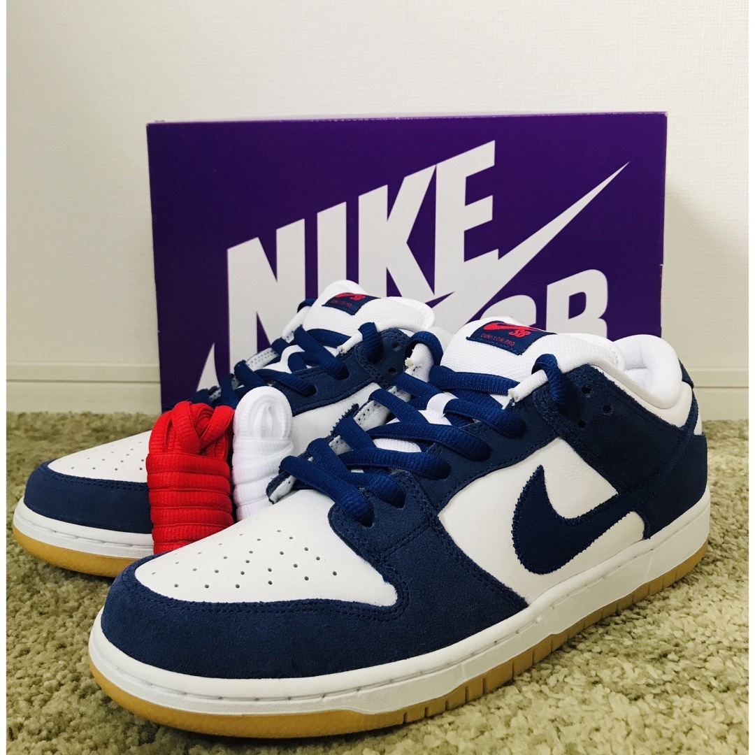 NIKE(ナイキ)のNIKE SB Dunk Low "Los Angeles Dodgers " メンズの靴/シューズ(スニーカー)の商品写真