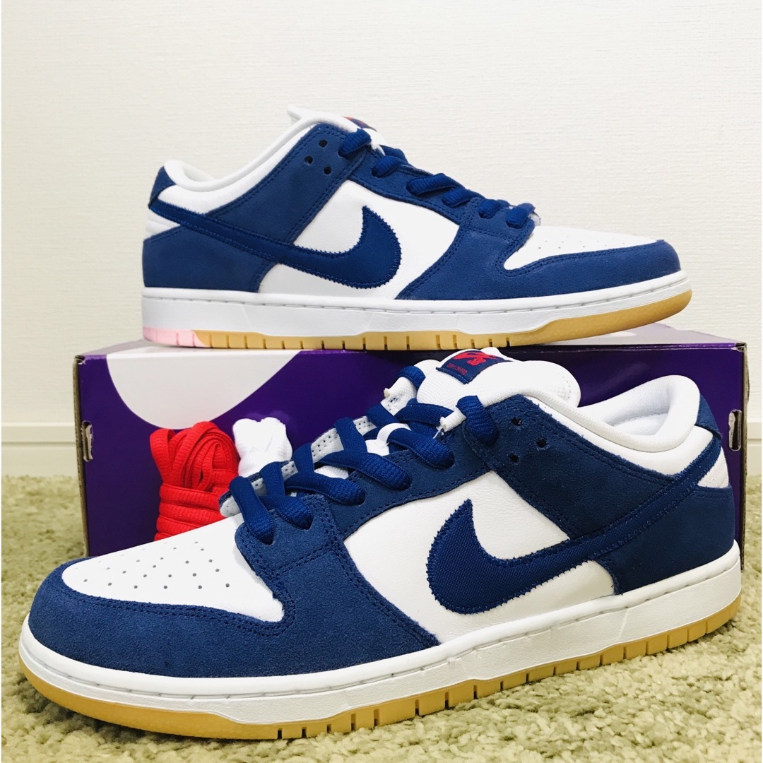 NIKE(ナイキ)のNIKE SB Dunk Low "Los Angeles Dodgers " メンズの靴/シューズ(スニーカー)の商品写真