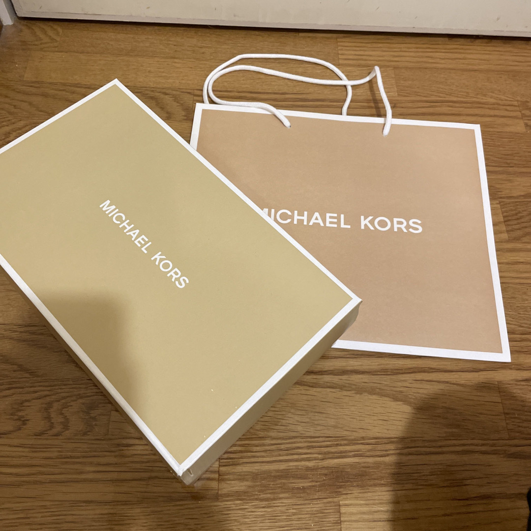 Michael Kors(マイケルコース)のマイケルコース　サンダル　25㎝【新品未使用】 レディースの靴/シューズ(サンダル)の商品写真