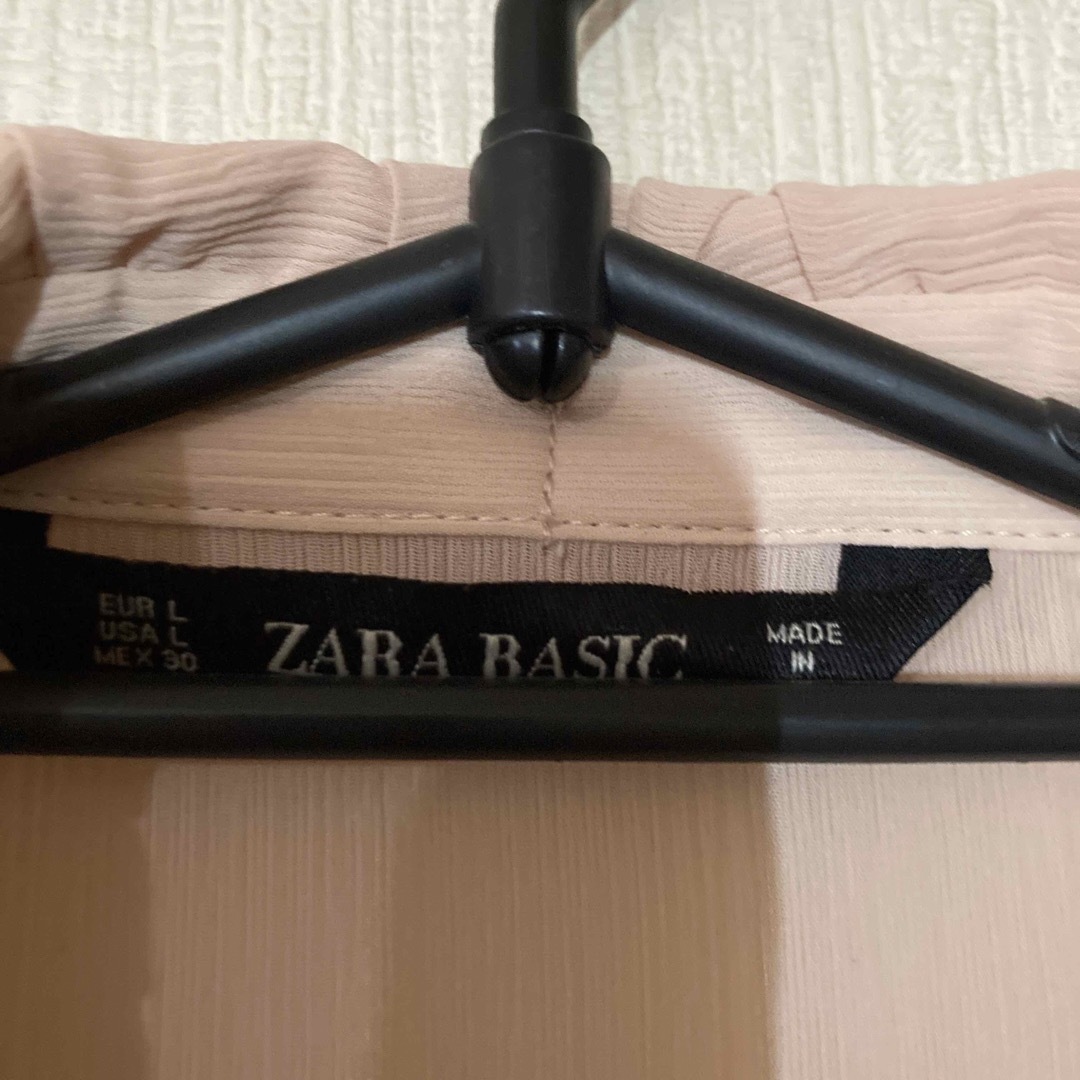 ZARA(ザラ)のZARABASICフリルブラウス レディースのトップス(シャツ/ブラウス(半袖/袖なし))の商品写真