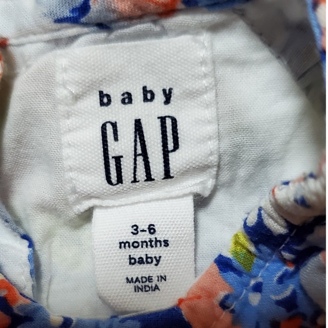 babyGAP(ベビーギャップ)のベビー 後ろボタン ワンピース キッズ/ベビー/マタニティのベビー服(~85cm)(ワンピース)の商品写真