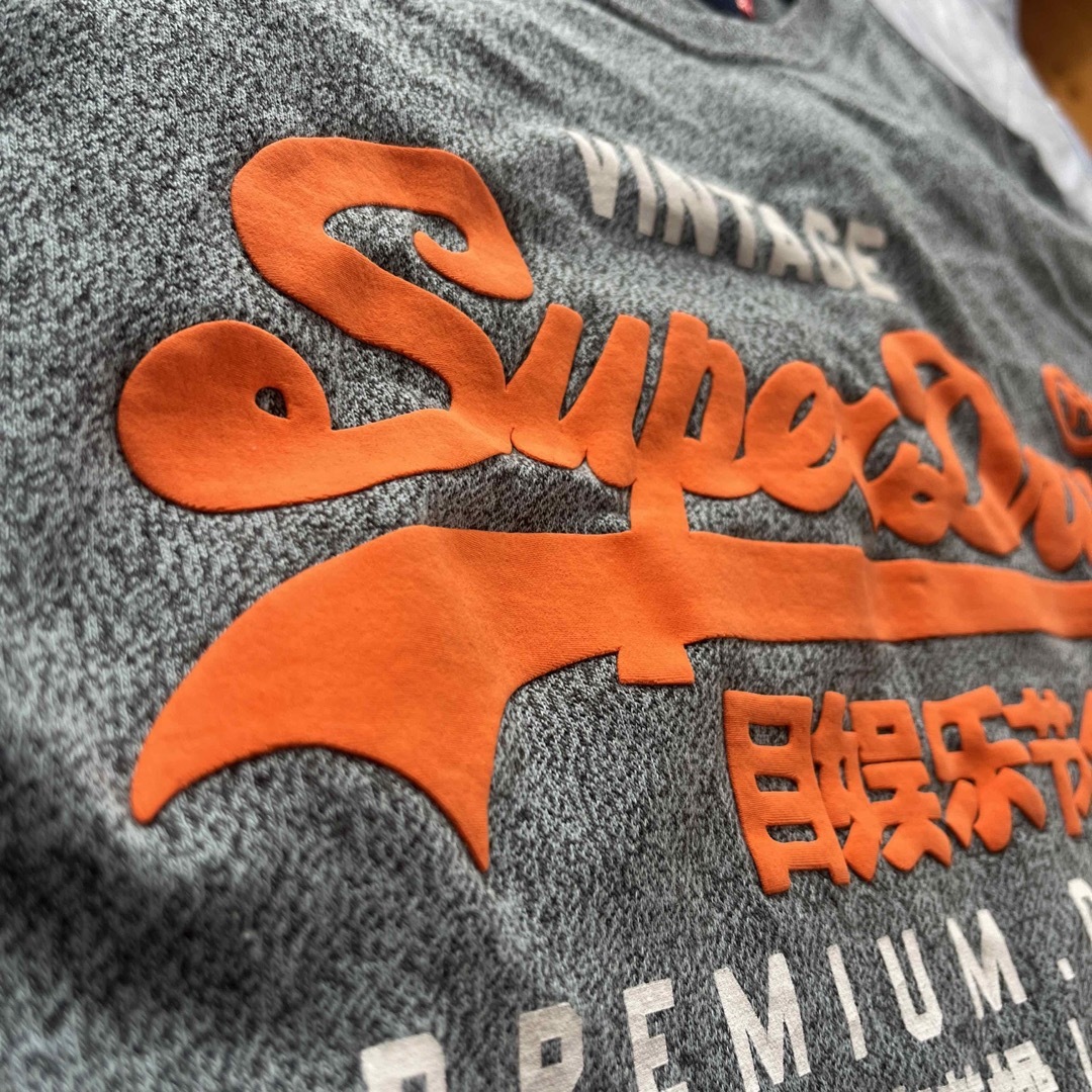 新品　スーパードライ　Superdry Tシャツ メンズのトップス(Tシャツ/カットソー(半袖/袖なし))の商品写真