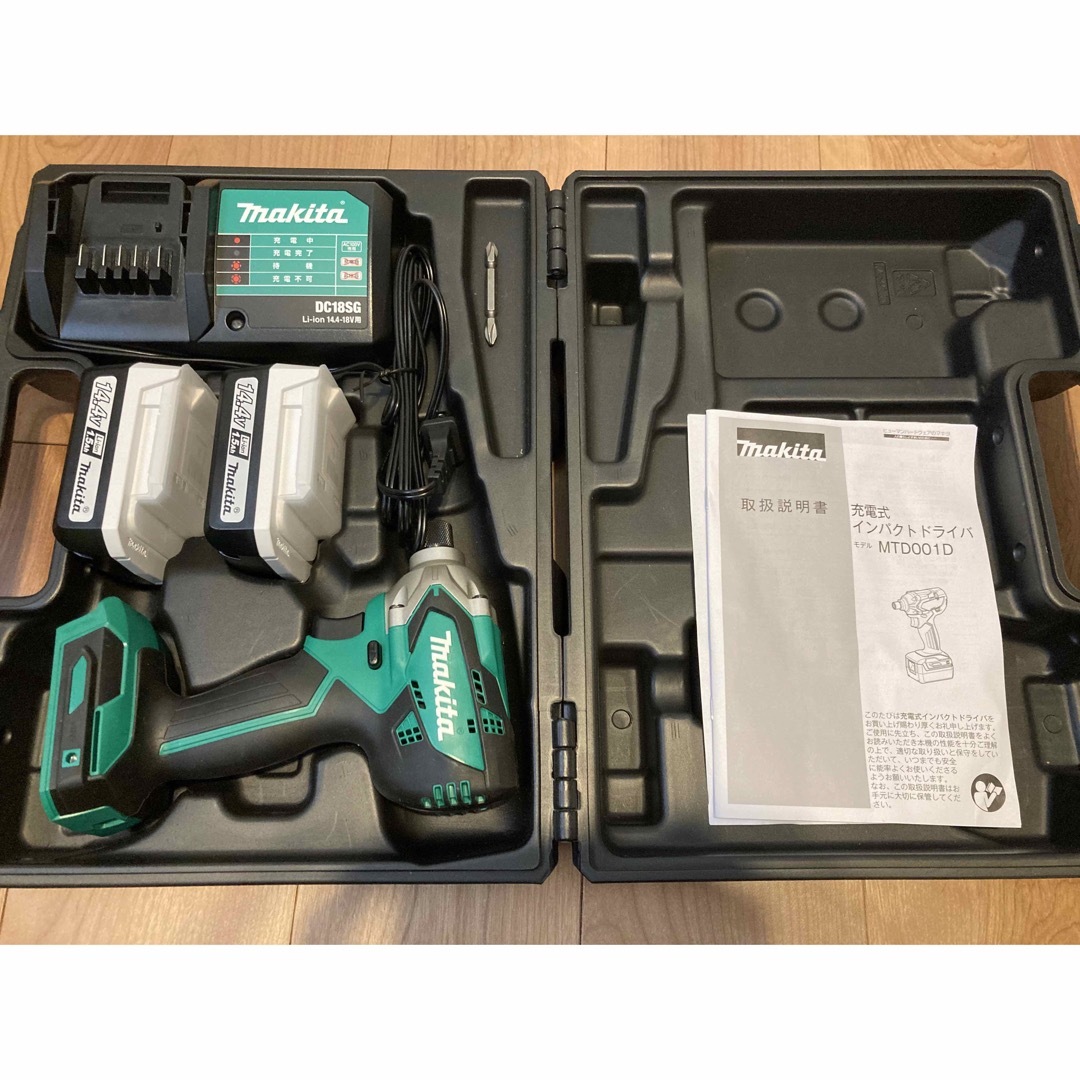 Makita 充電式インパクトドライバ　MTD001D