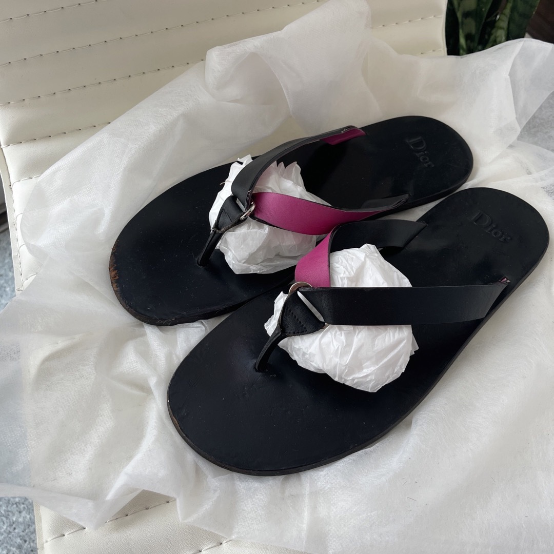 Dior(ディオール)のDiorサンダル　黒✖️ピンク メンズの靴/シューズ(サンダル)の商品写真