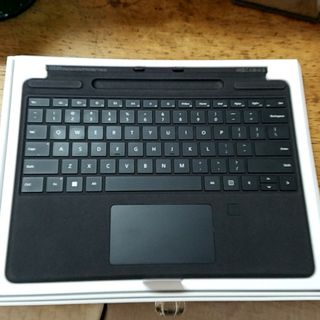 マイクロソフト(Microsoft)のサーフェスプロsignature keyboard(PC周辺機器)