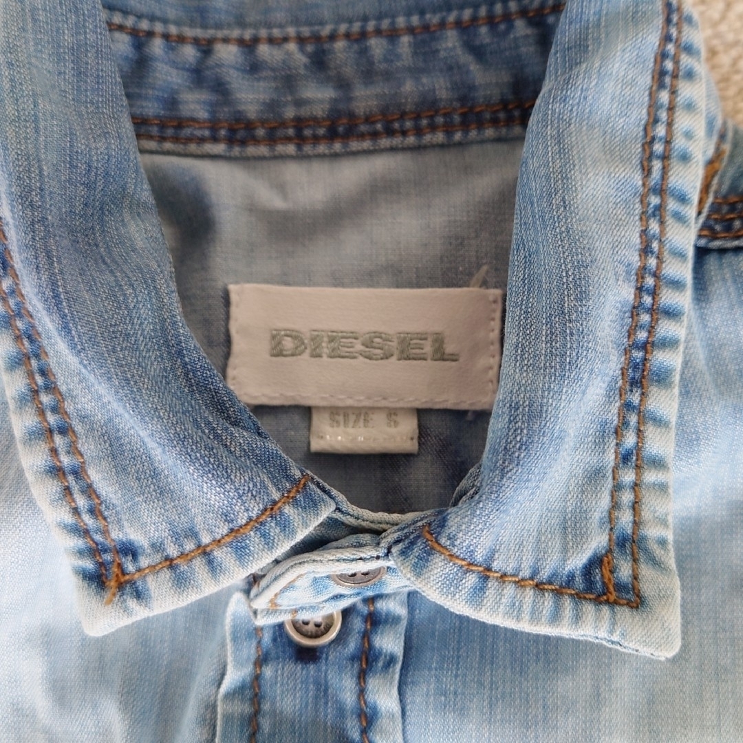 DIESEL(ディーゼル)の【DIESEL】キッズ　デニムシャツ半袖　キッズS キッズ/ベビー/マタニティのキッズ服男の子用(90cm~)(Tシャツ/カットソー)の商品写真