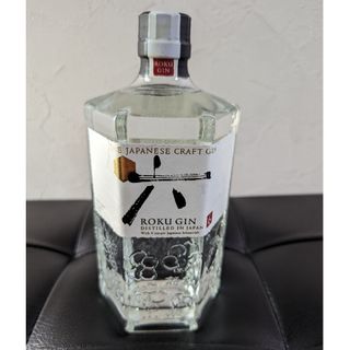 サントリー(サントリー)のサントリー ジャパニーズ クラフトジン＜六＞ ROKU GIN 700ml(蒸留酒/スピリッツ)