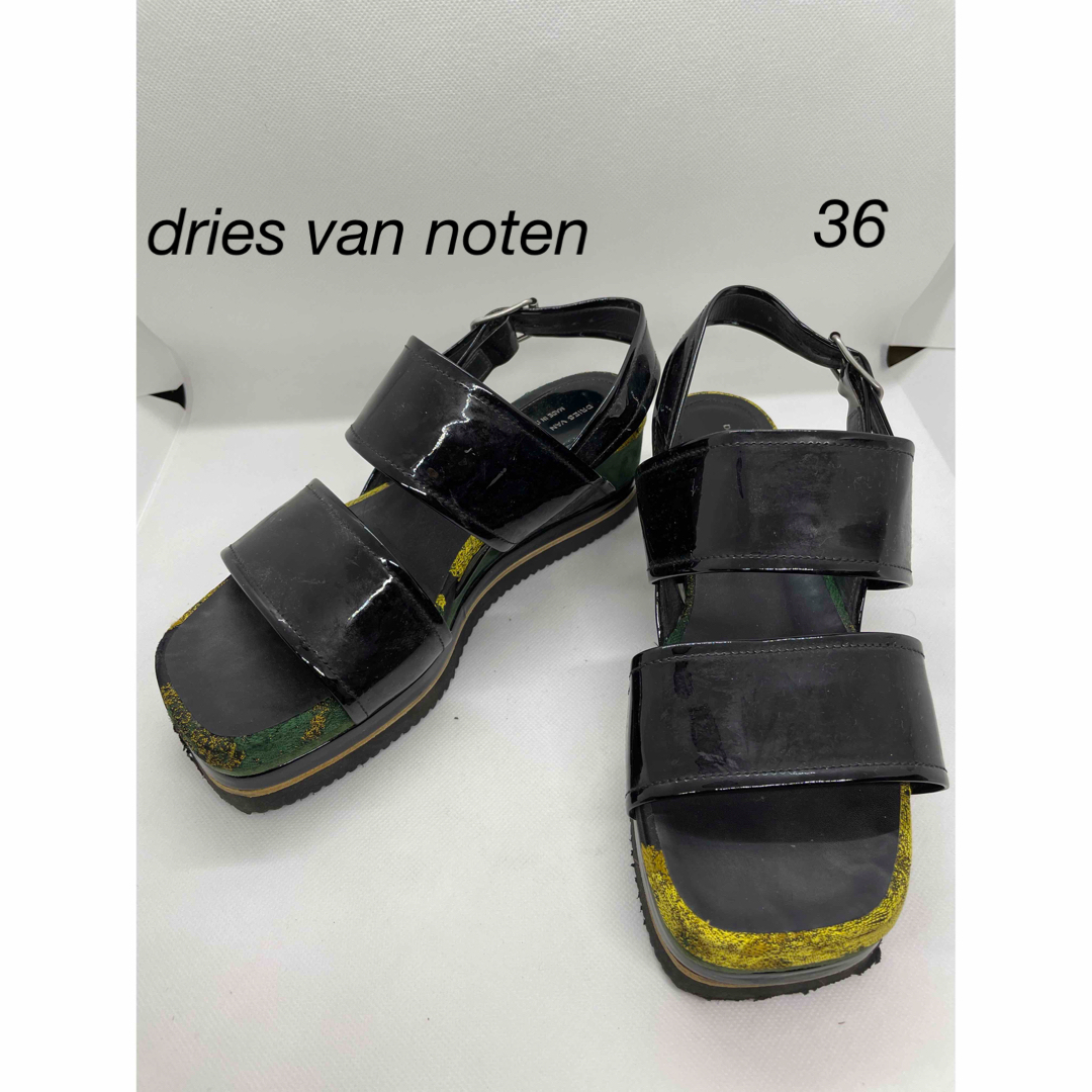 DRIES VAN NOTEN(ドリスヴァンノッテン)のdries van noten ドリスヴァンノッテン ストラップエナメルサンダル レディースの靴/シューズ(サンダル)の商品写真