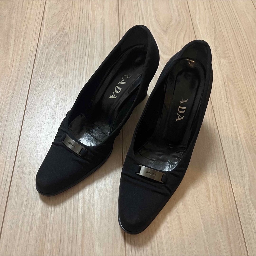 【PRADA】太ヒールパンプス　8.5ヒール　 レディースの靴/シューズ(ハイヒール/パンプス)の商品写真