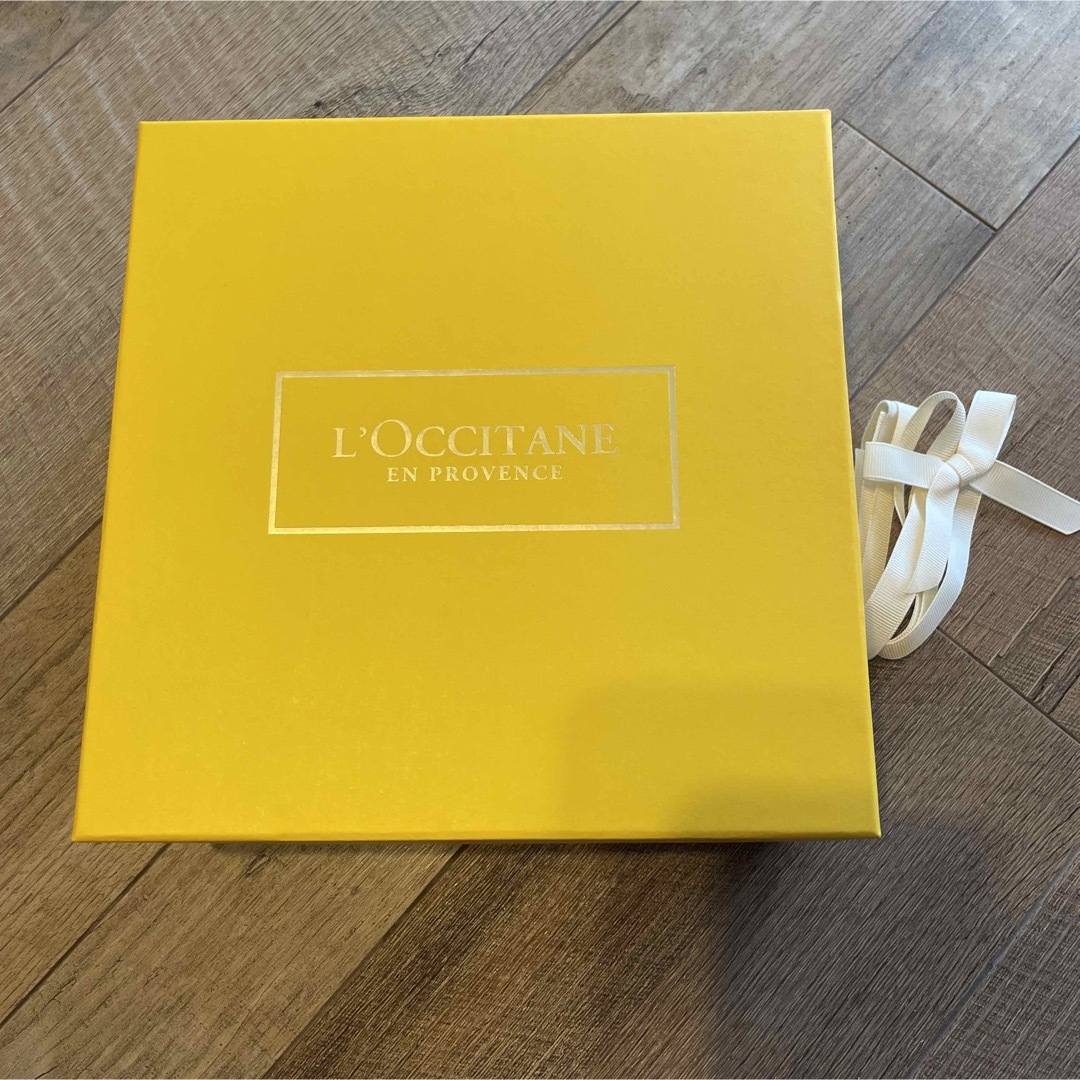 L'OCCITANE(ロクシタン)のロクシタン　ギフトBOX(リボン紐付き) インテリア/住まい/日用品のオフィス用品(ラッピング/包装)の商品写真