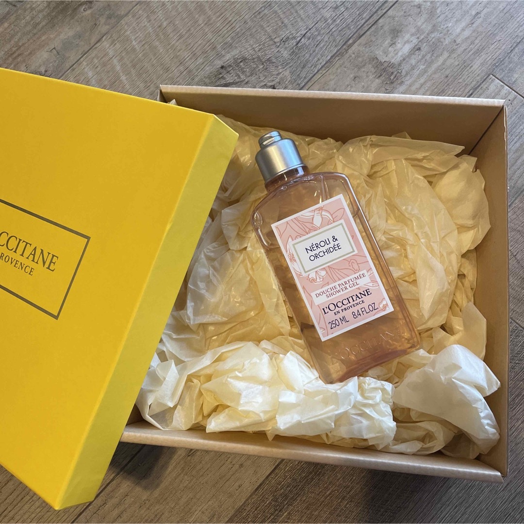 L'OCCITANE(ロクシタン)のロクシタン　ギフトBOX(リボン紐付き) インテリア/住まい/日用品のオフィス用品(ラッピング/包装)の商品写真