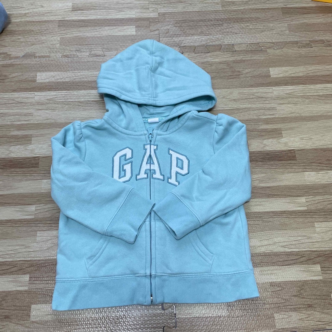 GAP(ギャップ)のパーカー3years 2着セット キッズ/ベビー/マタニティのキッズ服女の子用(90cm~)(ジャケット/上着)の商品写真