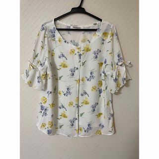 ミッシュマッシュ(MISCH MASCH)のMISCH MASCH ミッシュマッシュ　半袖　花柄(シャツ/ブラウス(半袖/袖なし))