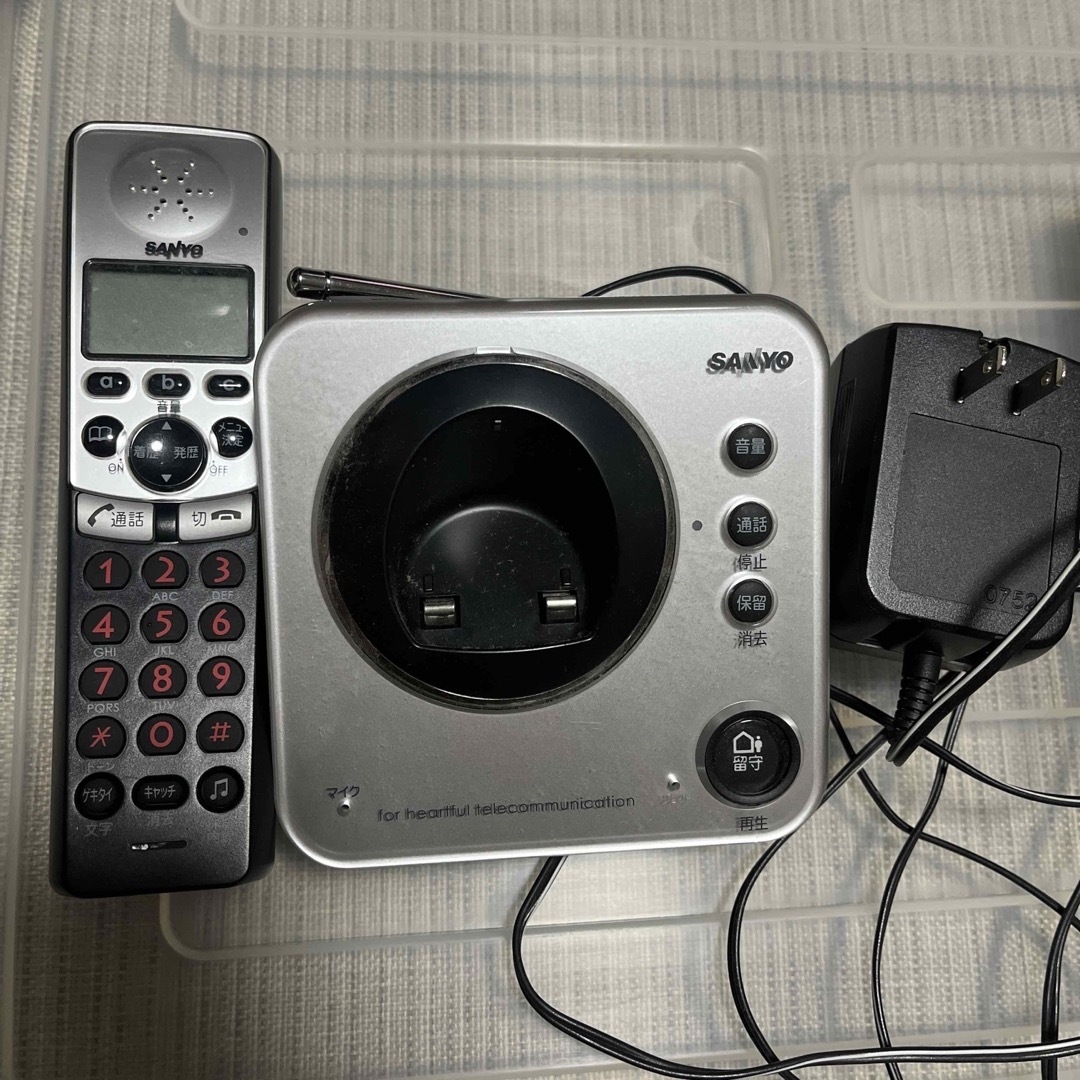 SANYO(サンヨー)のコードレス留守番電話機TEL-G3(K)パワーブラックSANYO スマホ/家電/カメラのスマホ/家電/カメラ その他(その他)の商品写真