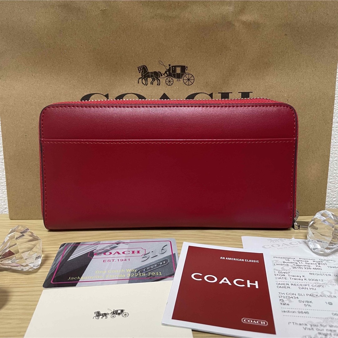 COACH(コーチ)の44 新品　未使用　COACH コーチ  長財布　スヌーピー レディースのファッション小物(財布)の商品写真