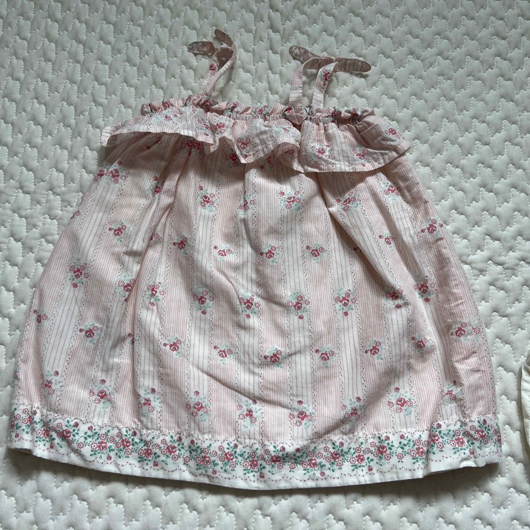 babyGAP(ベビーギャップ)のbaby GAP 女の子　ワンピース　花柄ピンク　80 キッズ/ベビー/マタニティのベビー服(~85cm)(ワンピース)の商品写真