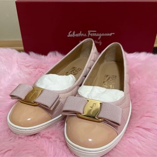 Salvatore Ferragamo - サルヴァトーレフェラガモ ヴァラ レイン ...