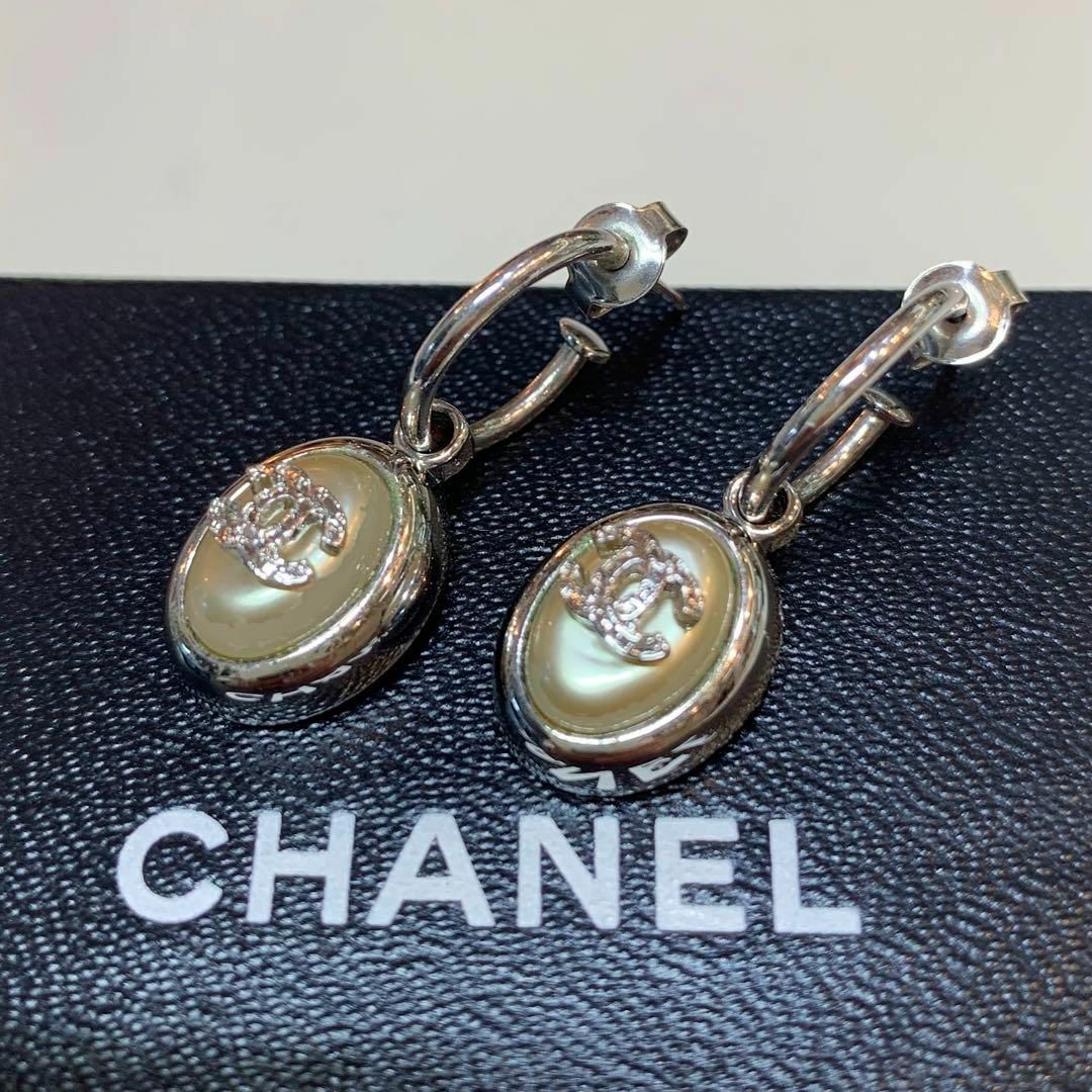 絶賛 CHANEL シャネル 00A フープピアス ココマーク オーバル型