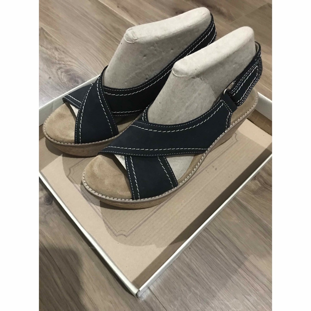 Clarks(クラークス)の【Clarks】ステッチサンダル レディースの靴/シューズ(サンダル)の商品写真