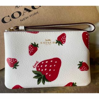 完売品【COACH CH535】コーナージップリストレット 白　ストロベリー