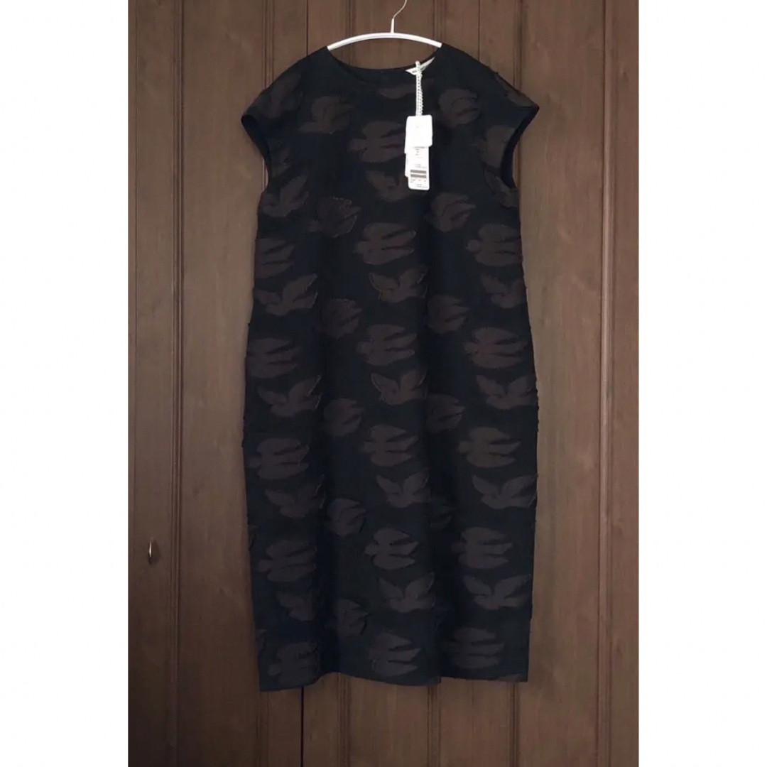 mina perhonen(ミナペルホネン)のmina perhonen「going」dress  black  38 レディースのワンピース(ロングワンピース/マキシワンピース)の商品写真