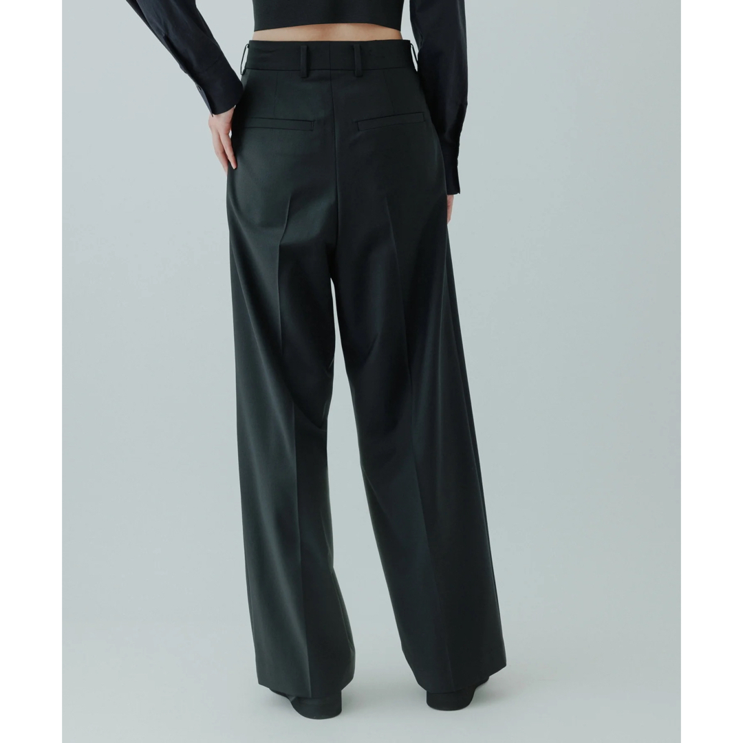 新品未使用　WOMENS【yo BIOTOP】High waist slacks レディースのパンツ(その他)の商品写真