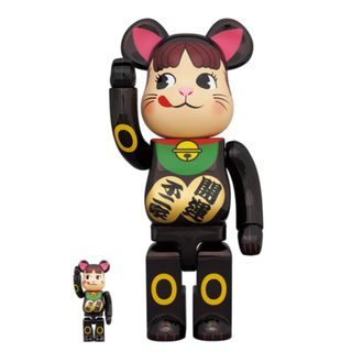 ベアブリック(BE@RBRICK)のBE@RBRICK 招き猫 ペコちゃん 黒メッキ 100％ ＆ 400％(その他)