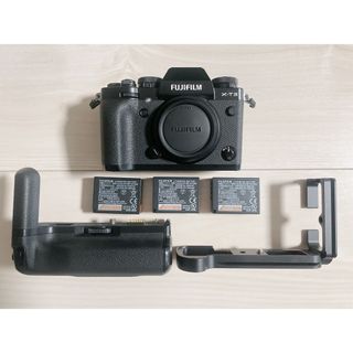 フジフイルム(富士フイルム)のFUJIFILM X-T3 ボディ/ 純正バッテリーグリップ VG-XT3(ミラーレス一眼)