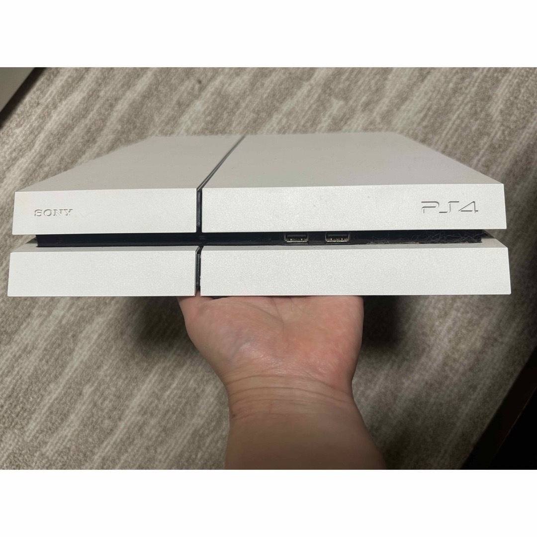 PlayStation4(プレイステーション4)のPS4 500GB 1000系 中古 ホワイト 値下げ‼️ エンタメ/ホビーのゲームソフト/ゲーム機本体(家庭用ゲーム機本体)の商品写真