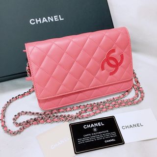 美品 シャネル チェーンウォレット ピンク レア CHANEL CC マトラッセ(ショルダーバッグ)