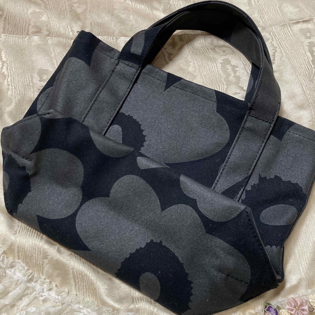 marimekko(マリメッコ)の🐇マリメッコ🐇キャンバストートバッグ🐇 レディースのバッグ(トートバッグ)の商品写真