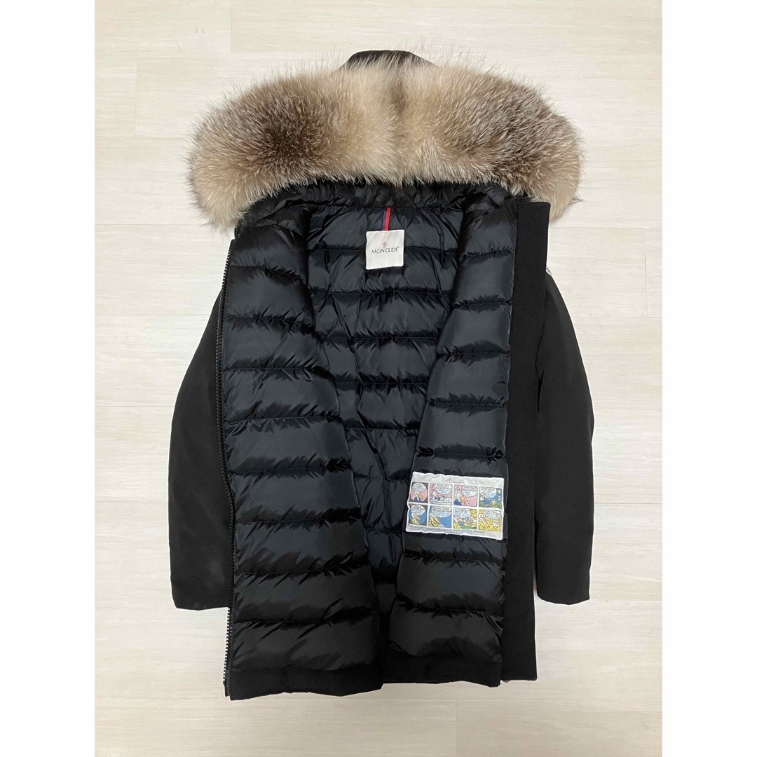 MONCLER(モンクレール)のモンクレールBLAVET サイズ00 ブラック ファー レディースのジャケット/アウター(ダウンジャケット)の商品写真