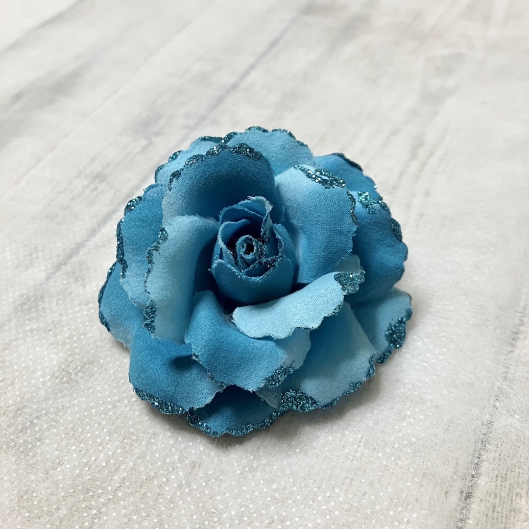 ブローチ 花コサージュ バラ ブルー系の通販 by yume's shop|ラクマ