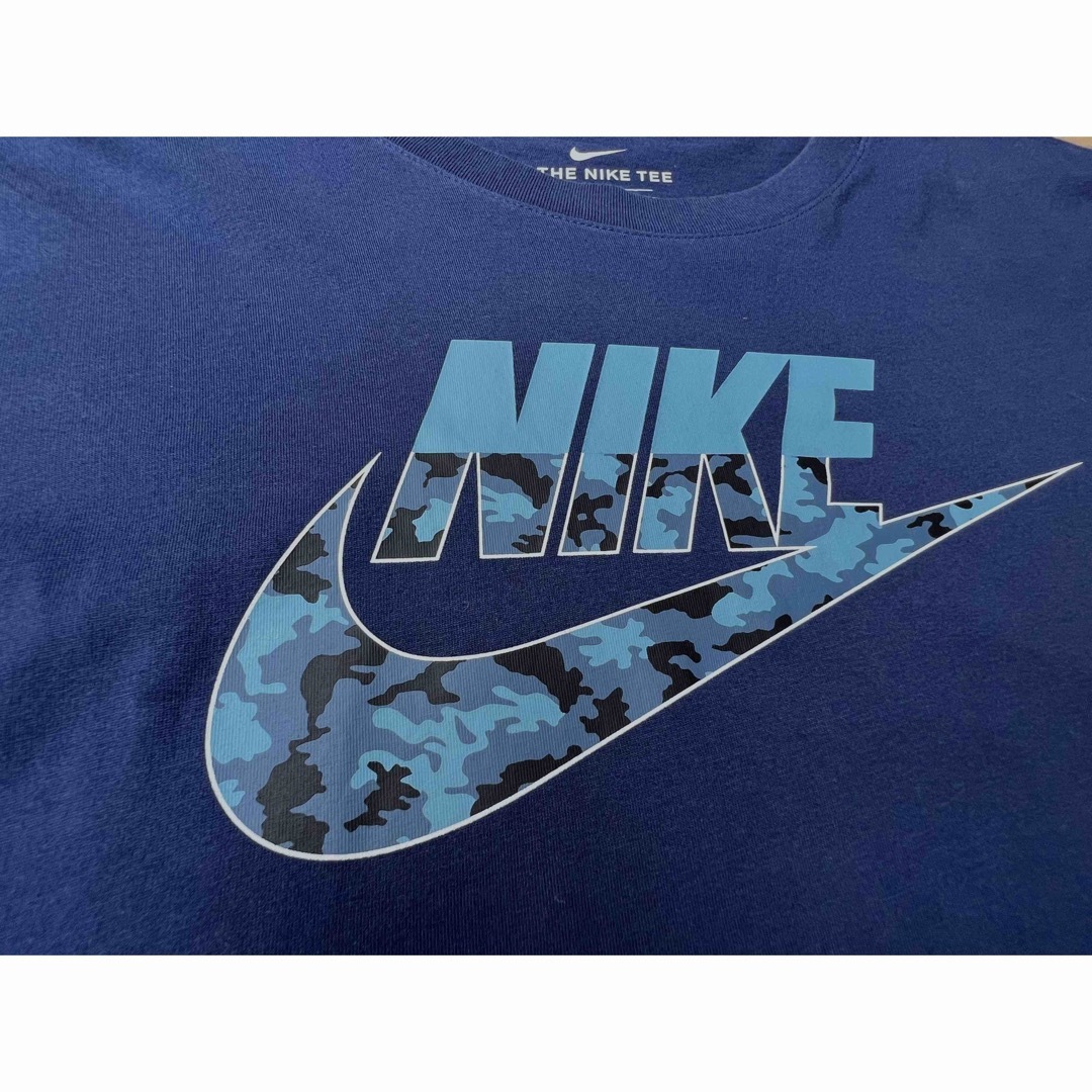 [A14] スウッシュの中に迷彩柄を埋めた「NIKE」XXLサイズのTシャツ