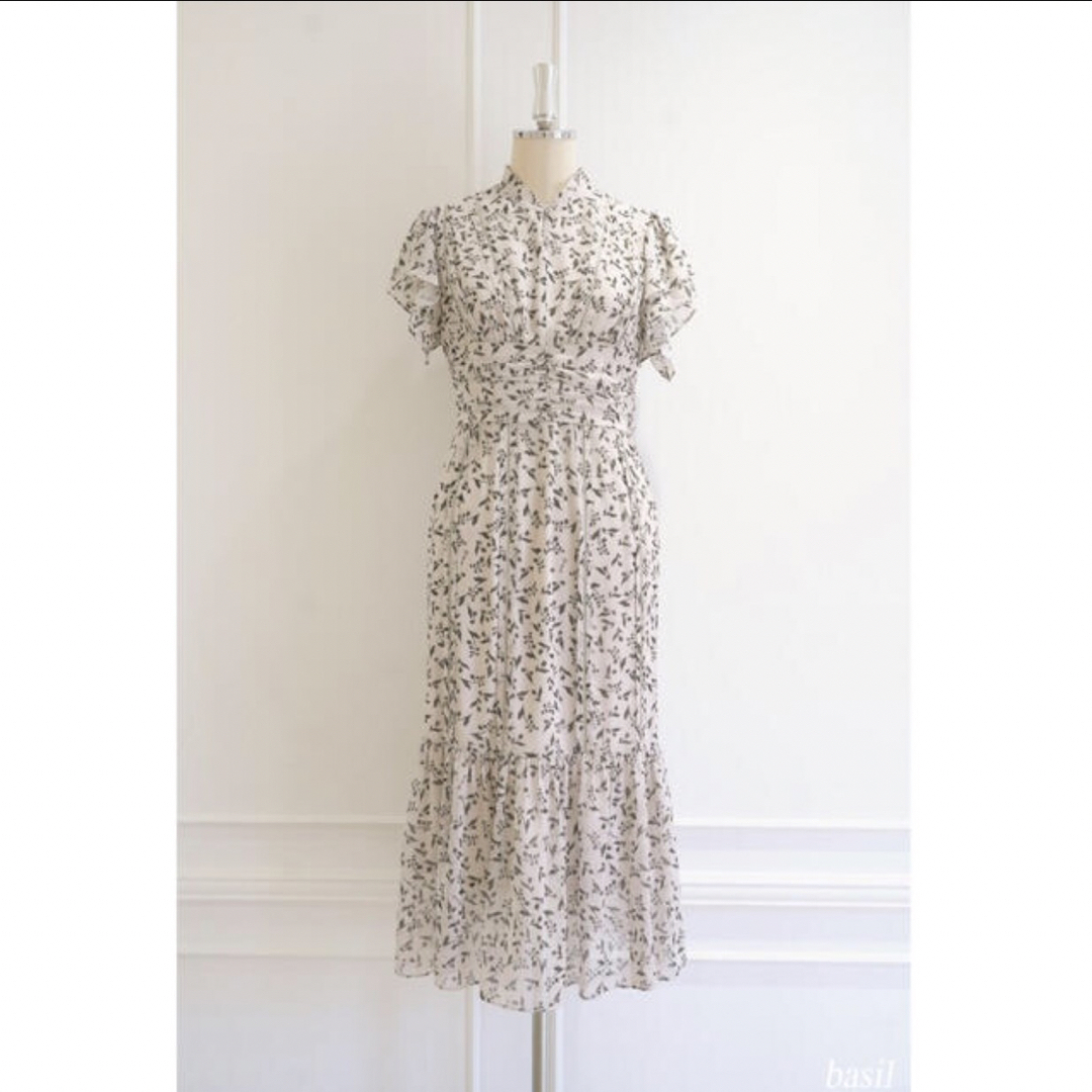 Her lip to Muguet-printed Romantic Dress