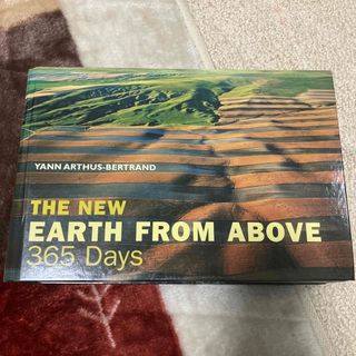 NEW EARTH FROM ABOVE,THE:365 DAYS(洋書)