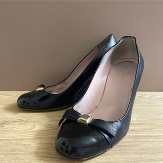 ケイトスペードニューヨーク(kate spade new york)のkate spade 黒パンプス(ハイヒール/パンプス)