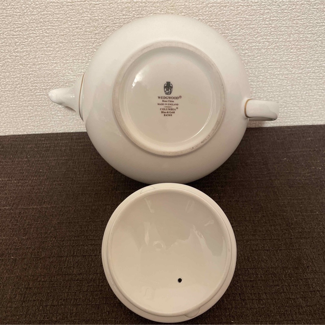 WEDGWOOD(ウェッジウッド)のウェッジウッド　コロンビア　ブルー&ゴールド　ティーポット　ティーセット　 インテリア/住まい/日用品のキッチン/食器(食器)の商品写真