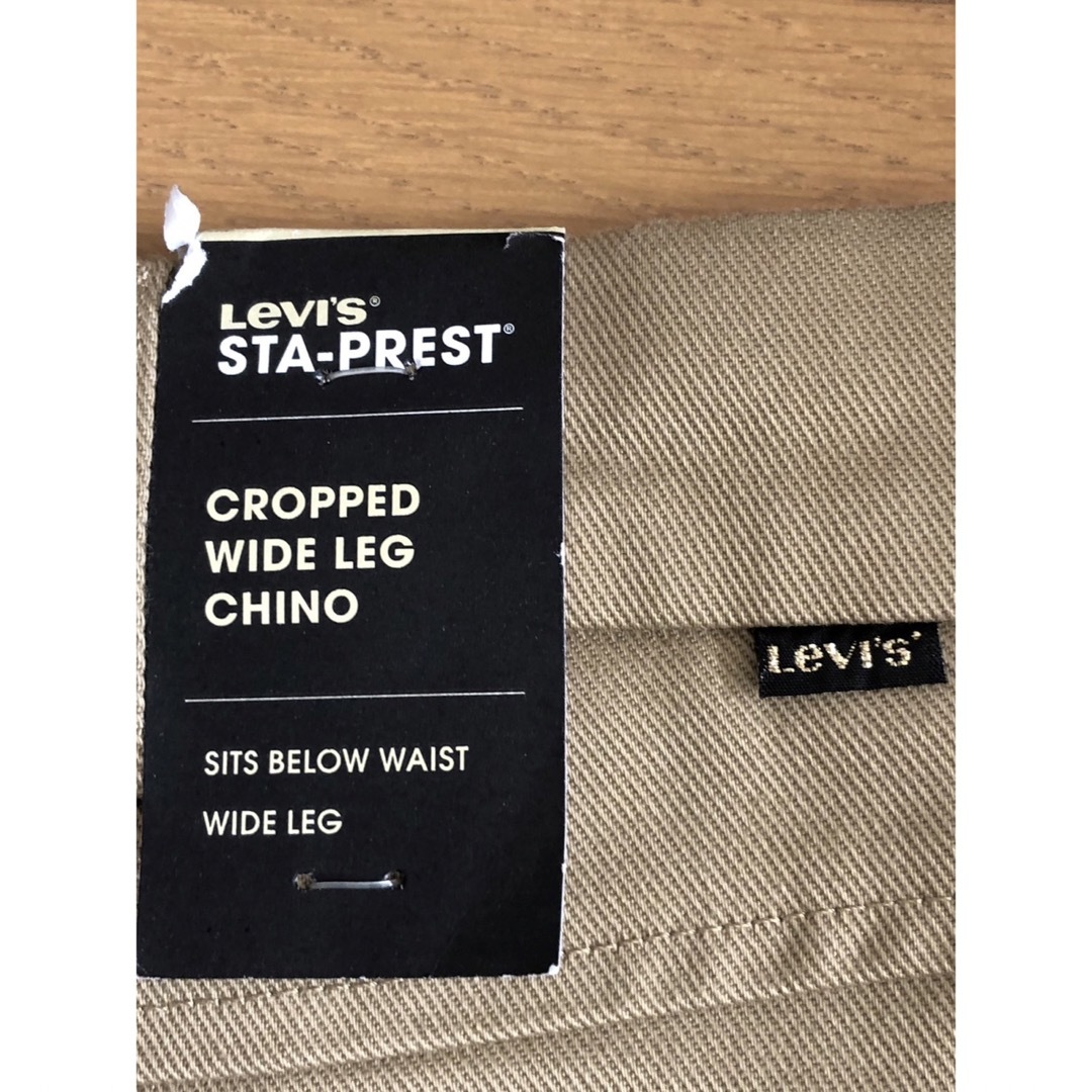 Levi's(リーバイス)のLevi's STA-PREST CROPPED WIDE LEG CHINO メンズのパンツ(デニム/ジーンズ)の商品写真