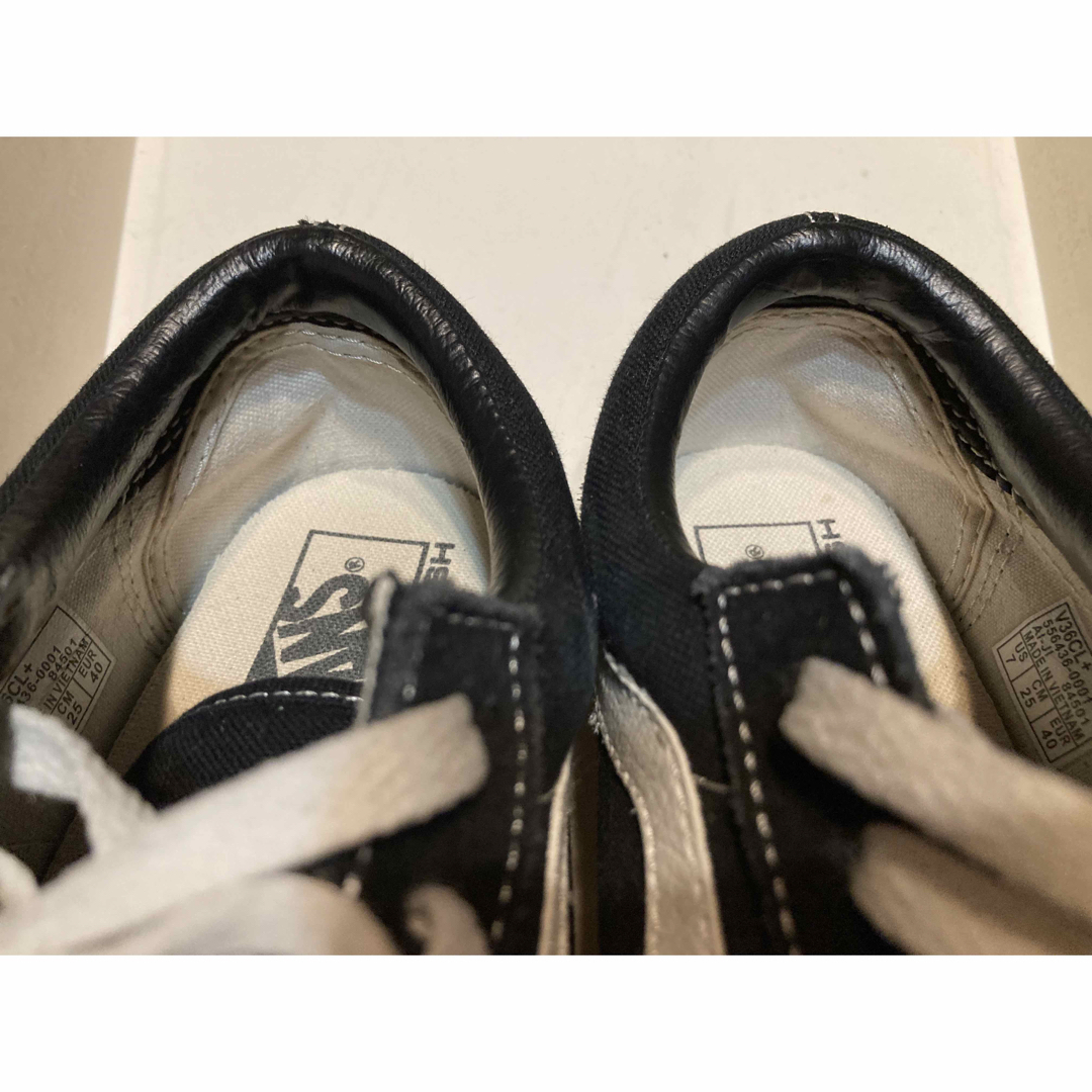 VANS(ヴァンズ)のVANS スニーカー　25cm OLD SKOOL 黒 メンズの靴/シューズ(スニーカー)の商品写真