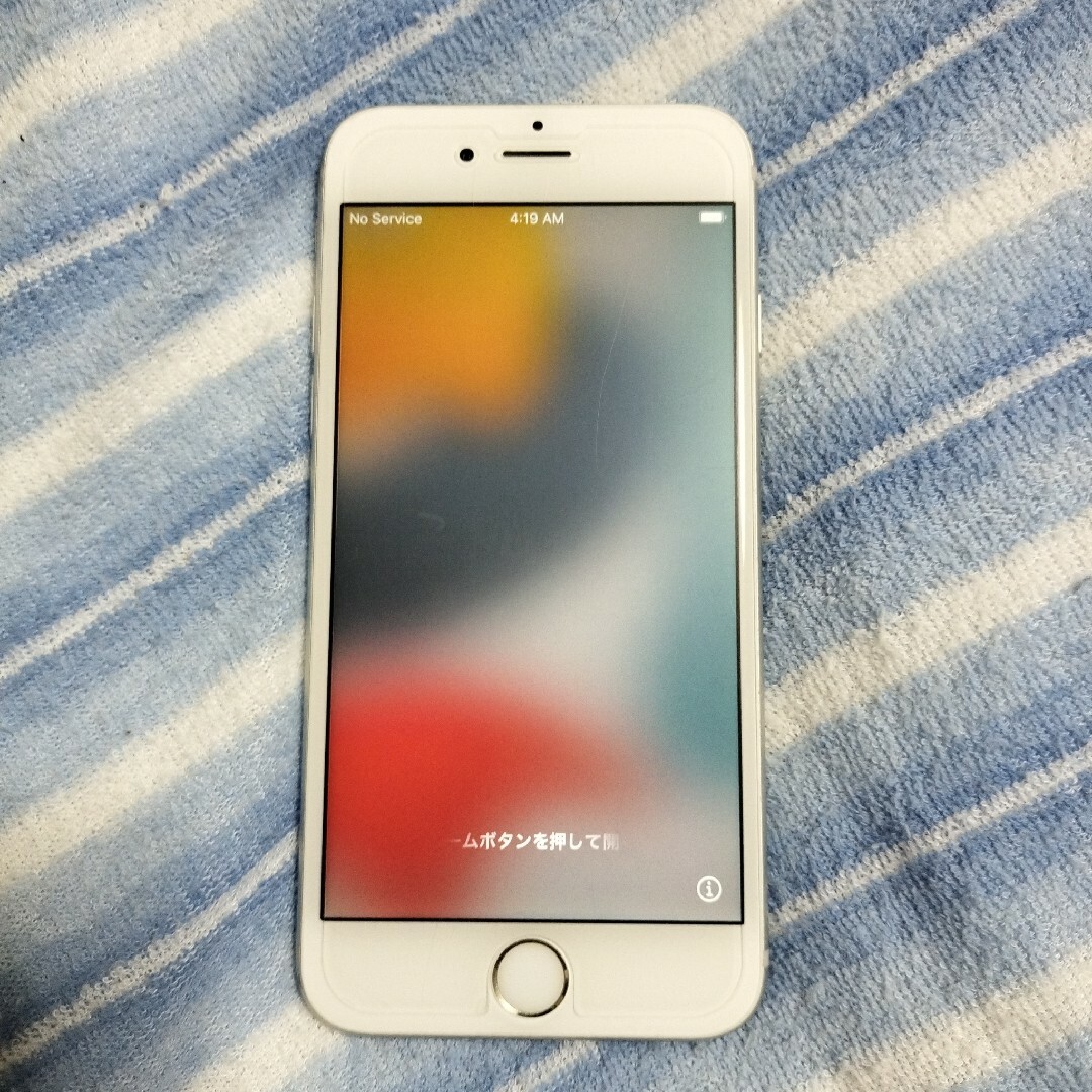 iPhone(アイフォーン)のiPhone 6s Silver 64GB SIMフリー スマホ/家電/カメラのスマートフォン/携帯電話(スマートフォン本体)の商品写真