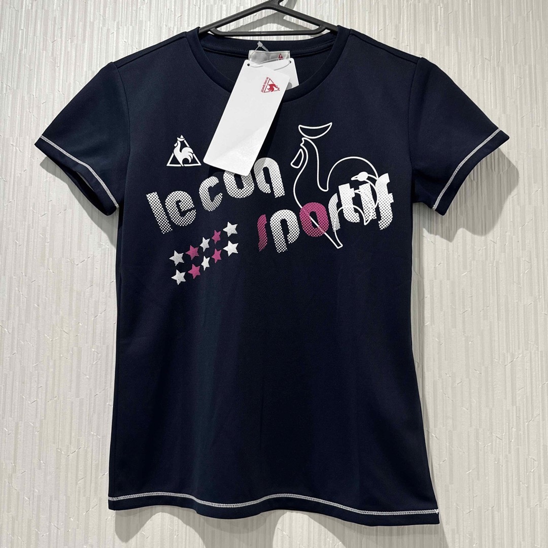 le coq sportif(ルコックスポルティフ)のルコックスポルティフ トレーニングウェア半袖Tシャツネイビーキッズ150㎝ 新品 スポーツ/アウトドアのトレーニング/エクササイズ(トレーニング用品)の商品写真