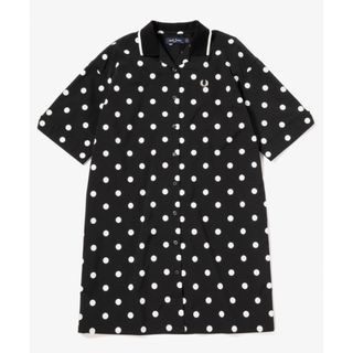 フレッドペリー(FRED PERRY)のFRED PERRY ドットシャツドレス  シャツワンピース　水玉　黒(ひざ丈ワンピース)