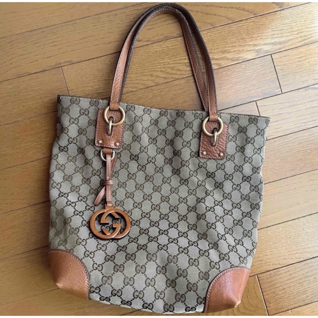 Gucci(グッチ)のGUCCI／GGキャンバストート／グッチトートバッグ／247237 213048 レディースのバッグ(トートバッグ)の商品写真