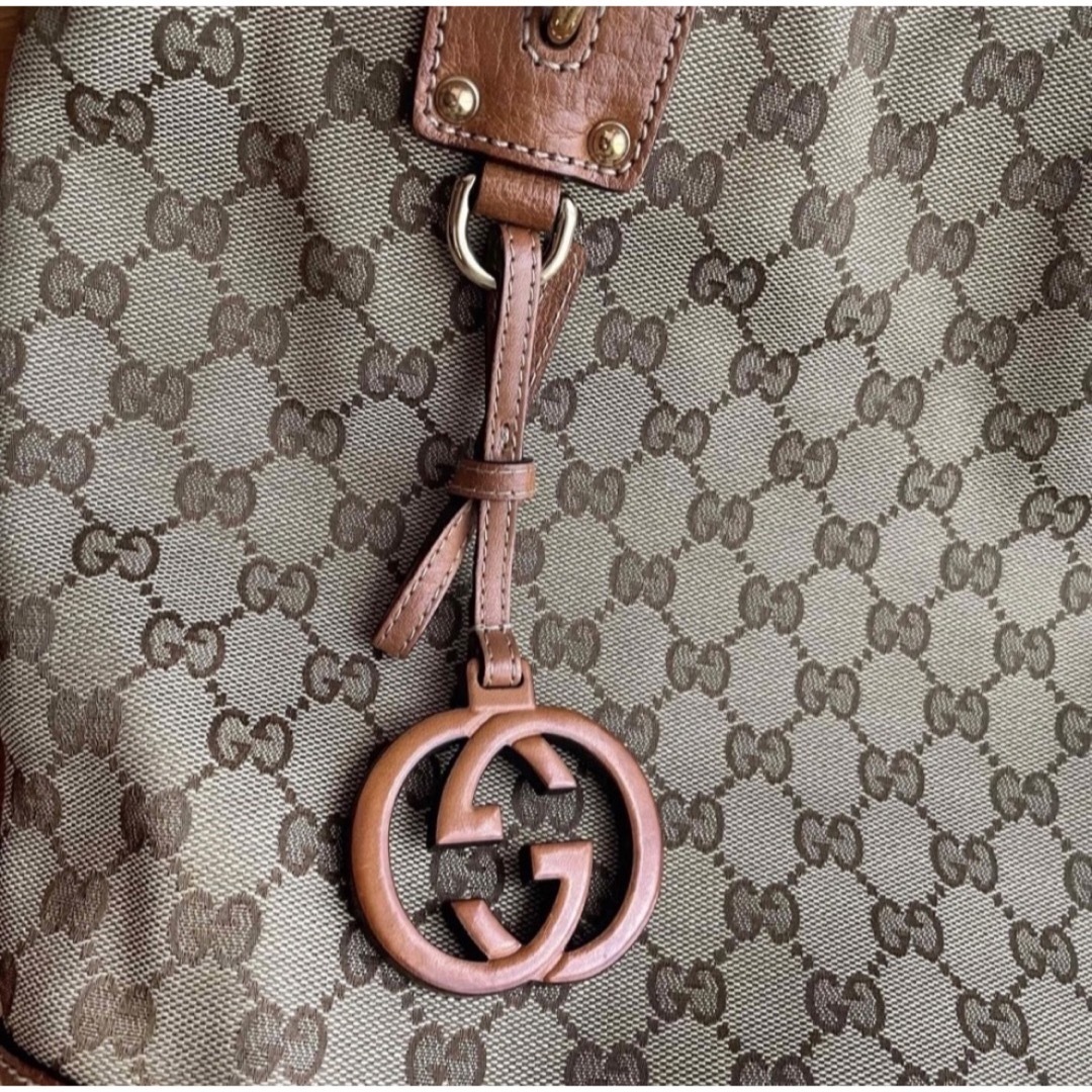 Gucci(グッチ)のGUCCI／GGキャンバストート／グッチトートバッグ／247237 213048 レディースのバッグ(トートバッグ)の商品写真