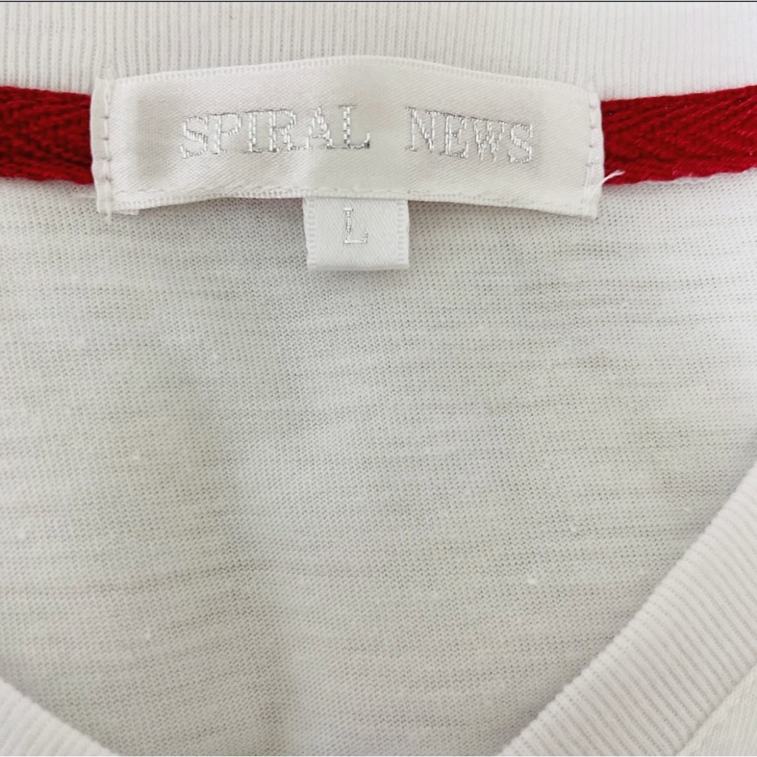 新品未使用　ポケット付き　ＶネックTシャツ　シンプル　夏服 メンズのトップス(Tシャツ/カットソー(半袖/袖なし))の商品写真