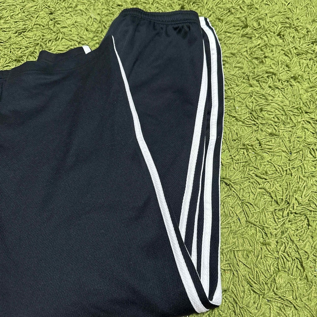 adidas(アディダス)のadidas⭐︎黒M キッズ/ベビー/マタニティのキッズ服男の子用(90cm~)(パンツ/スパッツ)の商品写真