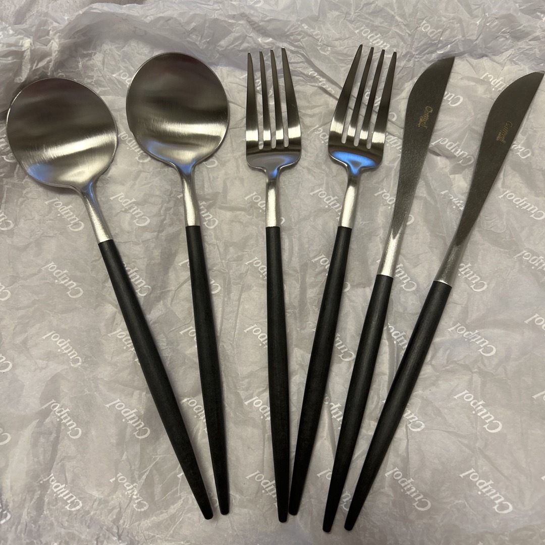 Cutipol(クチポール)の正規品 Cutipol クチポール　GOA Black Silver ペアセット インテリア/住まい/日用品のキッチン/食器(カトラリー/箸)の商品写真