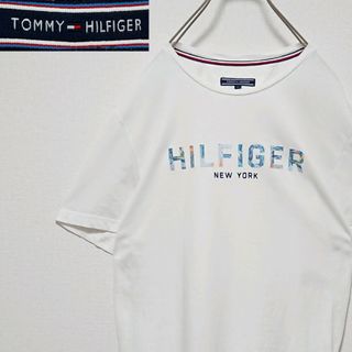 トミーヒルフィガー(TOMMY HILFIGER)のトミーヒルフィガー　フロント　刺繍　ロゴ　ホワイト　半袖　Tシャツ(Tシャツ/カットソー(半袖/袖なし))